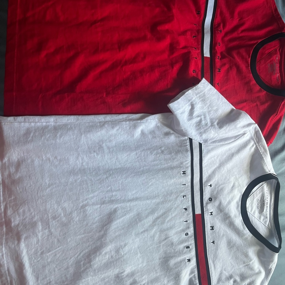 Tommy Hilfiger Men's Short Sleeve Red and White Tees